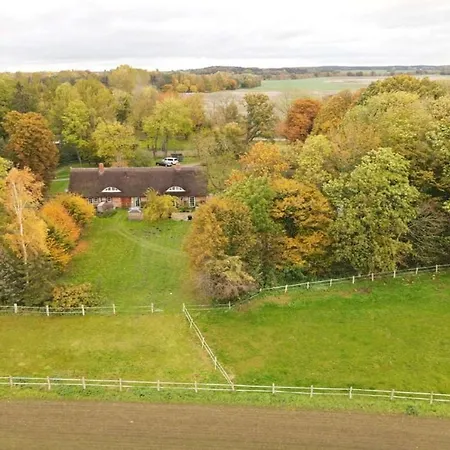 F-1081 Pfarrhof In Garz *